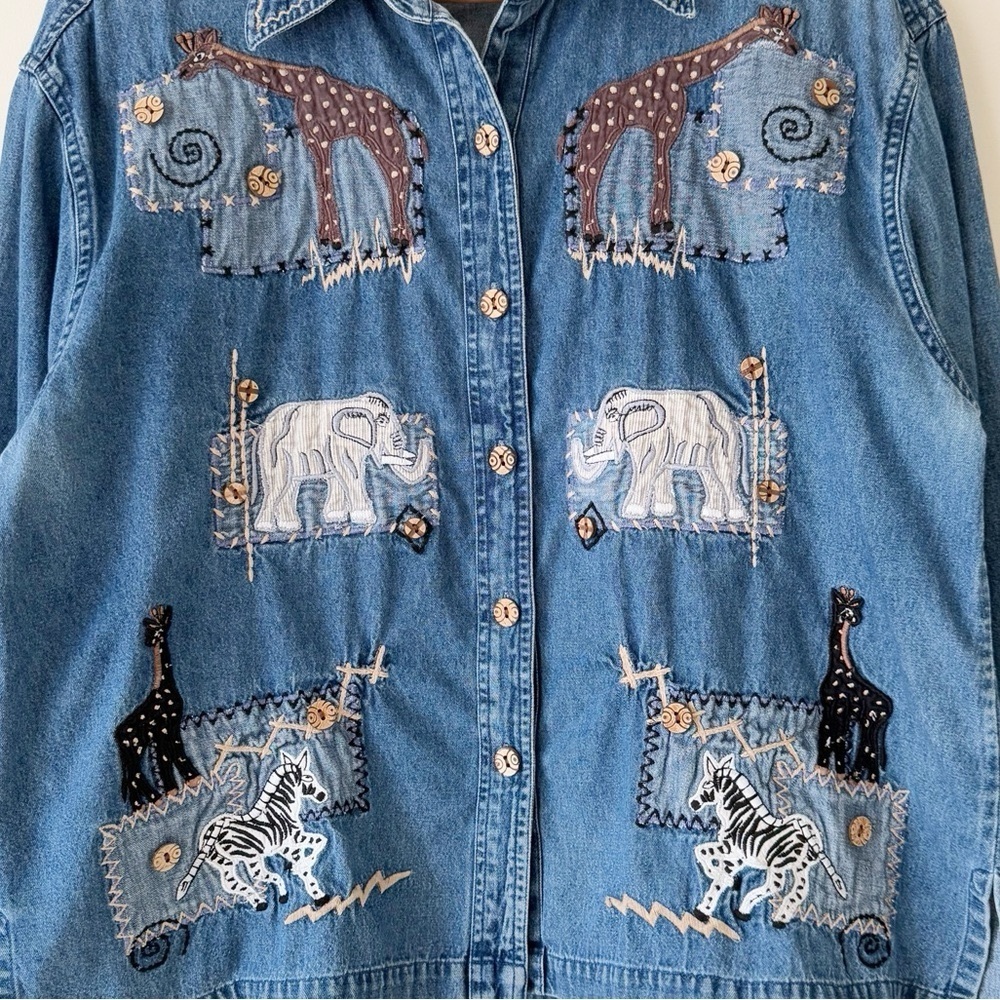 VTG Denim Button Down Shirt Cotton Embroidered Safari Giraffe Elephant Zebra M - Picture 12 of 14
